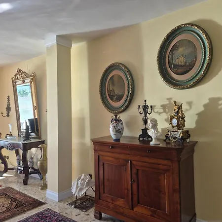 Lägenhet Confortevole Bari